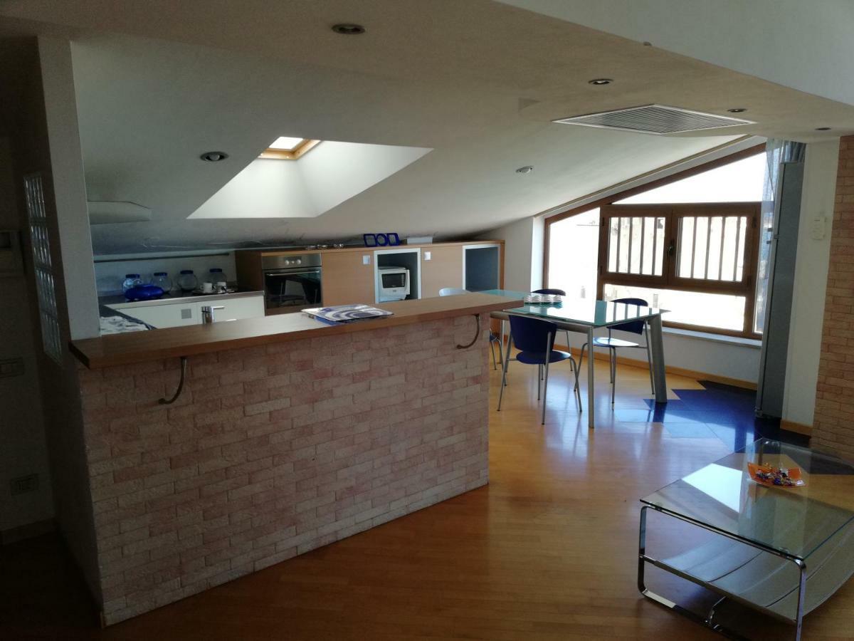 Apartmán Attico "Elisa" Vista Mare Porto Torres Exteriér fotografie